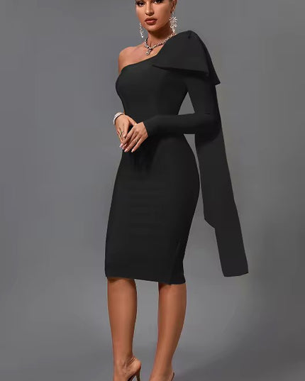 Vestido assimétrico com laço