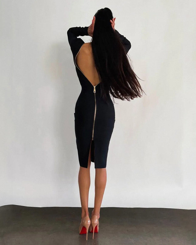 Vestido com decote Redondo e costas abertas
